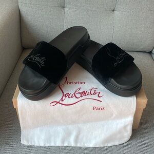 Christian Louboutin Navy Pool Donna Flat